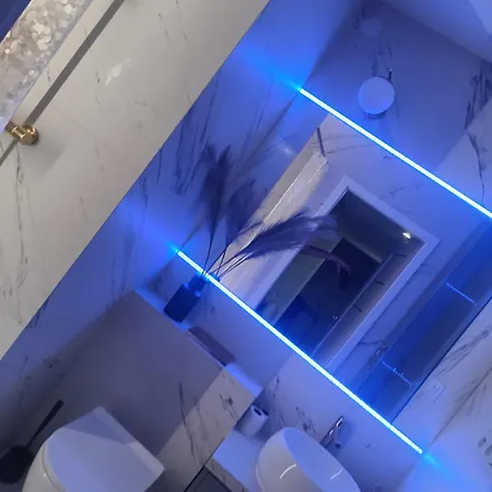 Blue Royal Luxury Z Hbo Max - Netflix